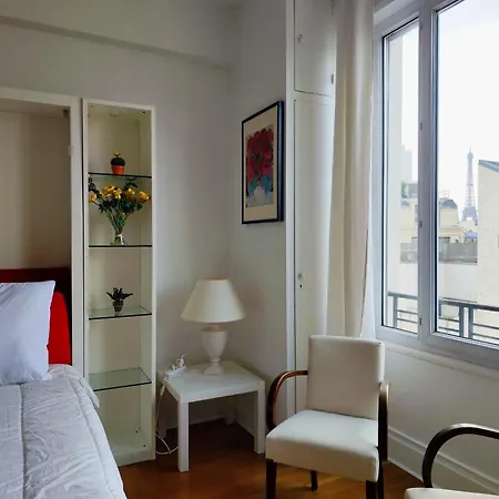 8 Elegant On Prestigious Franklin Roosevelt Avenue * París