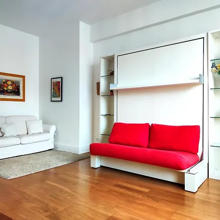8 Elegant On Prestigious Franklin Roosevelt Avenue *