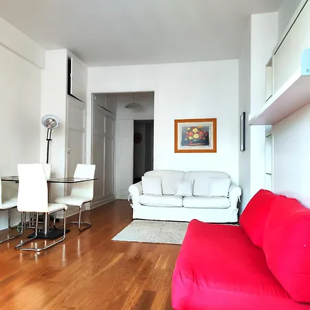 8 Elegant On Prestigious Franklin Roosevelt Avenue Lägenhet