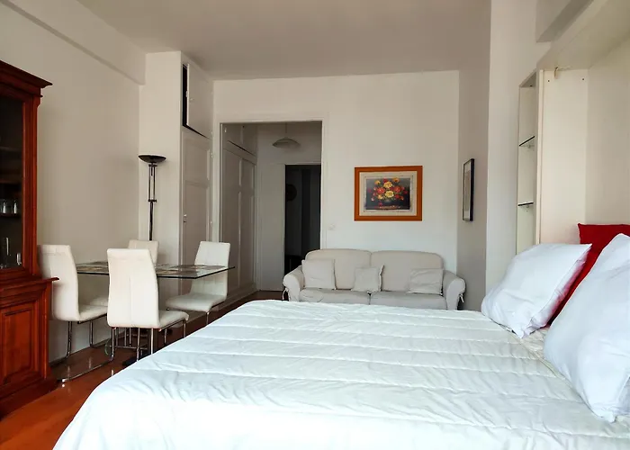 8 Elegant On Prestigious Franklin Roosevelt Avenue Lägenhet Paris